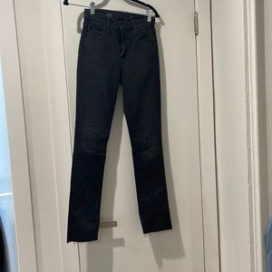 AG Mari high right straight